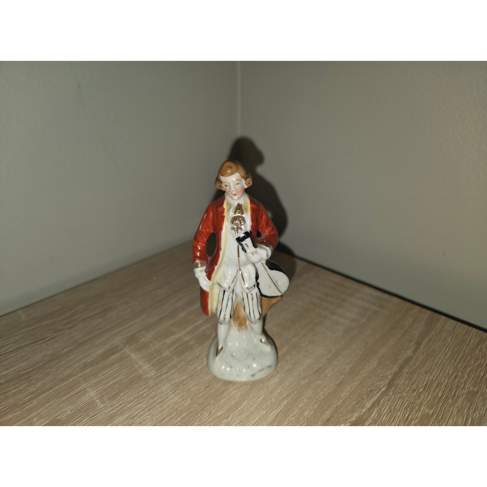 Vintage Made in Occupied‎ Japan Colonial Man Porcelain Figurine Red Coat 4 inch
